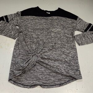 No Boundaries Black and Gray long sleeve Women’s Top T Shirt size L